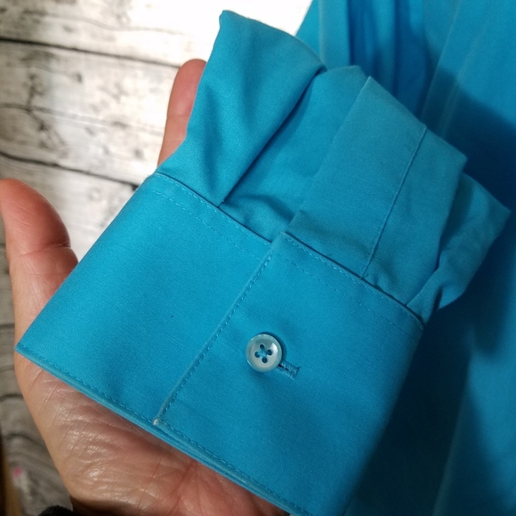 Foxcroft light blue dress Dress Shirt Size 16.Pit to pit approx:  22.5 inches - Picture 3 of 7